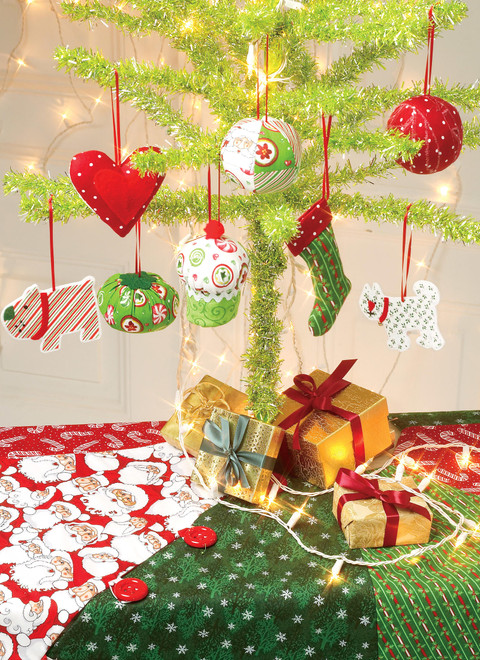 M6453 (PDF) | Ornaments, Wreath, Tree Skirt and Stocking