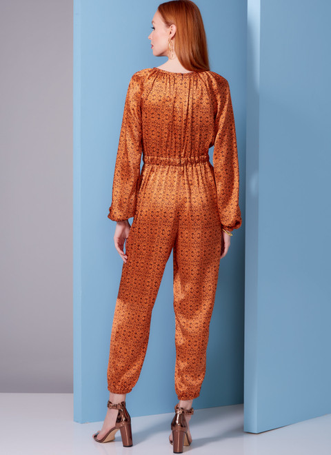 V1851 | Misses' and Misses' Petite Jumpsuit | Vogue Patterns