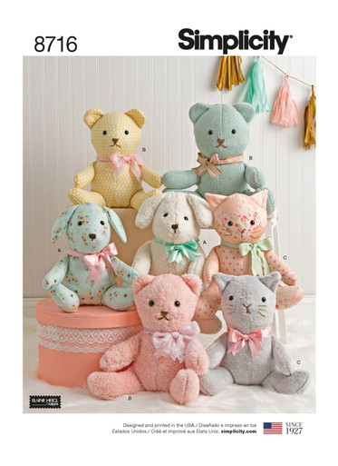 S8155, Simplicity Sewing Pattern Stuffed Bears with Clothes