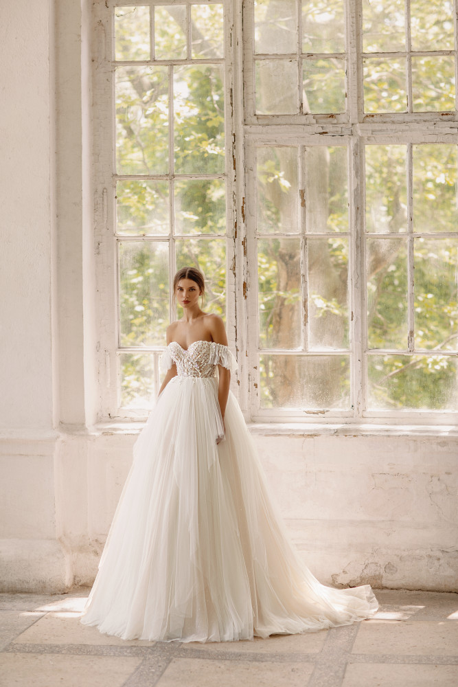 Why Preowned & Sample Sale Designer Wedding Dresses | The Bridal Finery