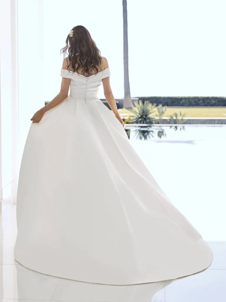DIMITRA Wedding Dress by Pronovias Princess-cut wedding dress with V-neck
