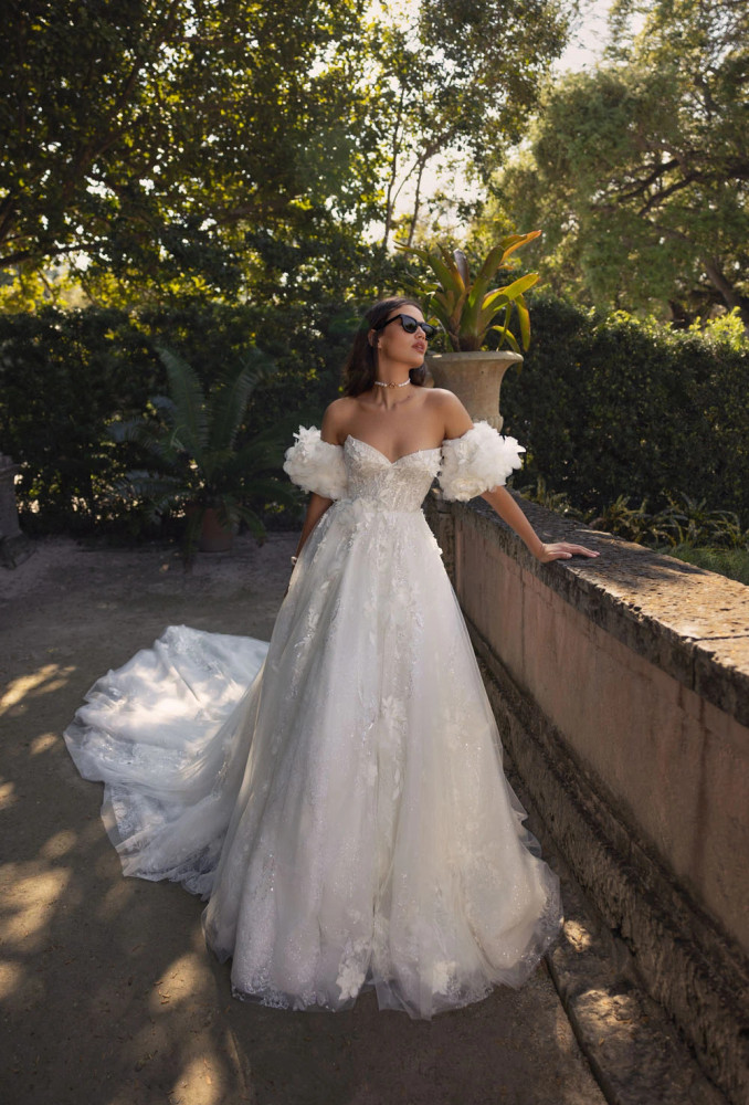 MEMPHIS Floral Lace A-line Wedding Dress by Wona Concept with Optional  Sleeves (Available Online Only)