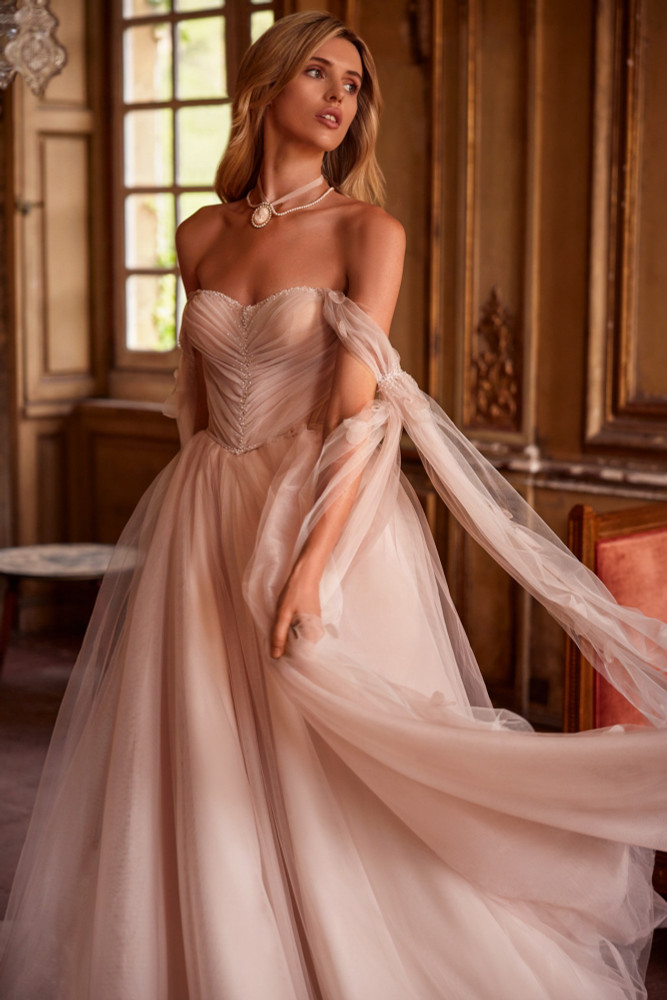 Fiona by Luce Sposa ( available online only )