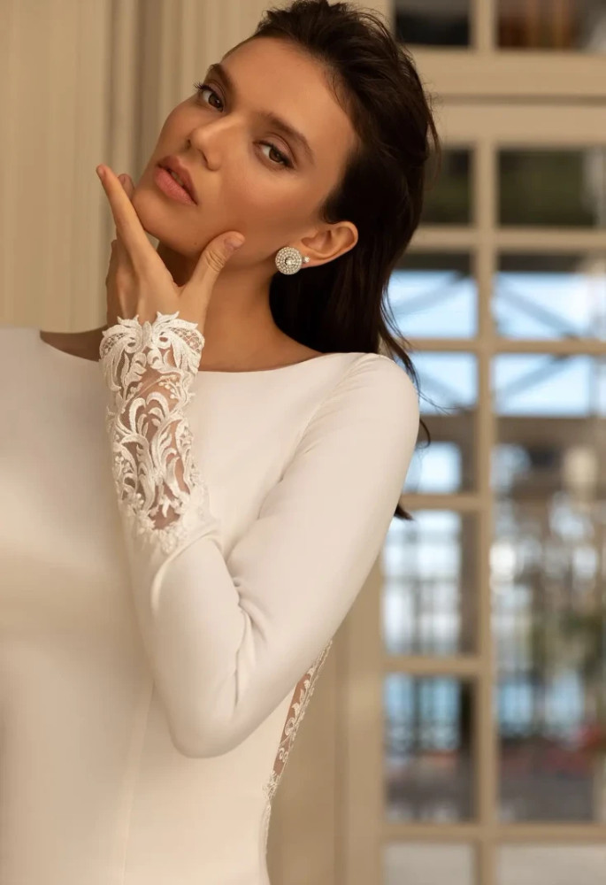 Gaudiuma Crepe Wedding Gown By Ida- Torez By Pollardi Bridal 