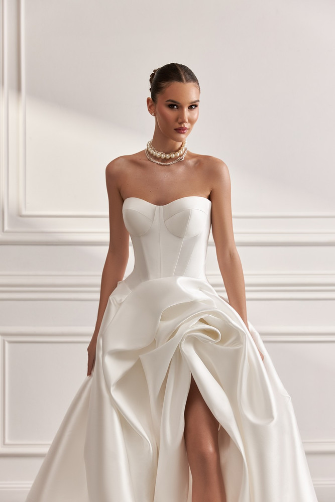 Sisley A-line Wedding Dress by Oksana Mukha