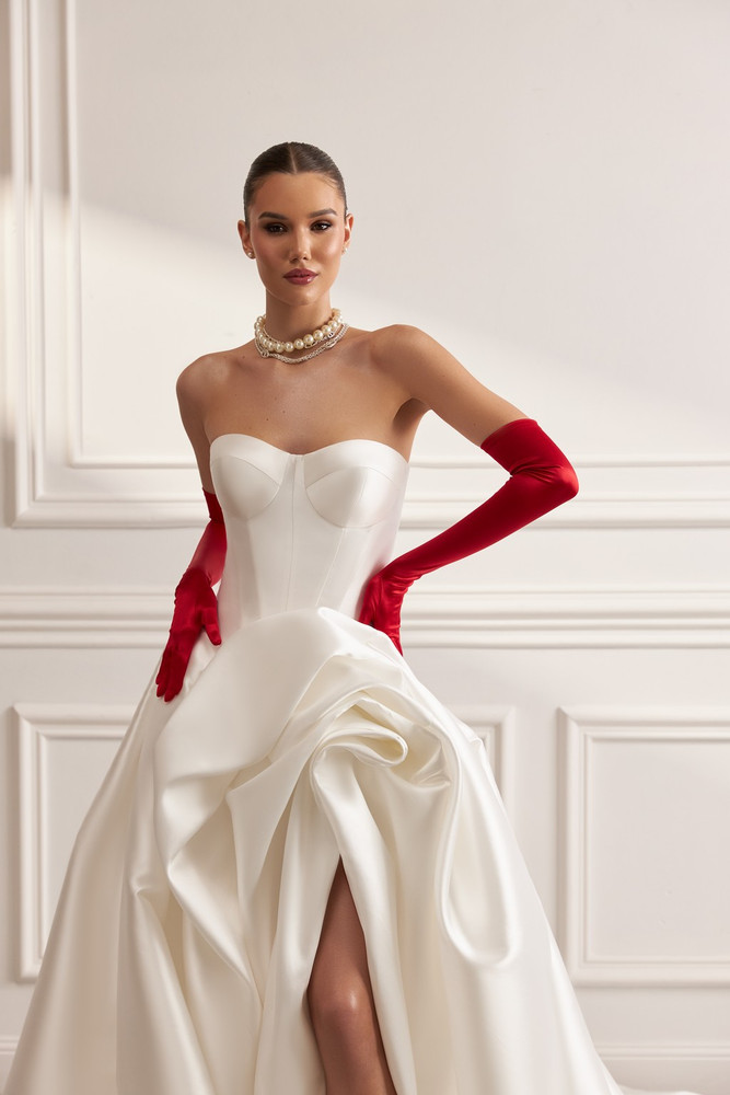 Sisley A-line Wedding Dress by Oksana Mukha