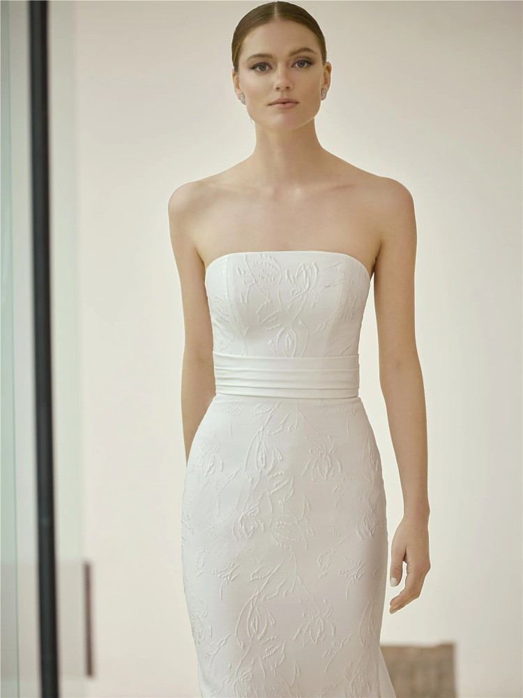 Rhimes Wedding Dress by Pronovias Strapless mermaid dress