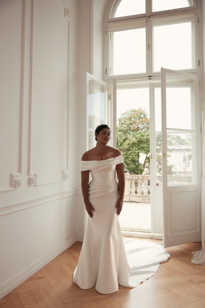 Verona Wedding Dress by Wona Concept