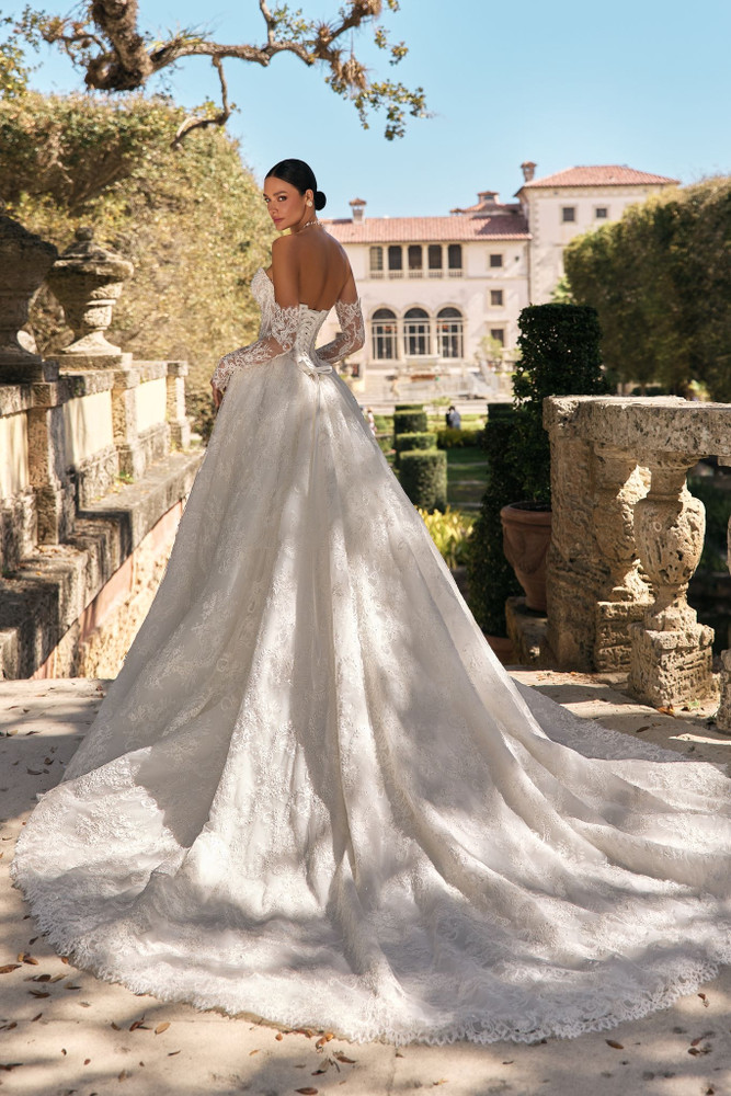 Rosabelle Basque Fairytale Wedding Dress by Oksana Mukha 