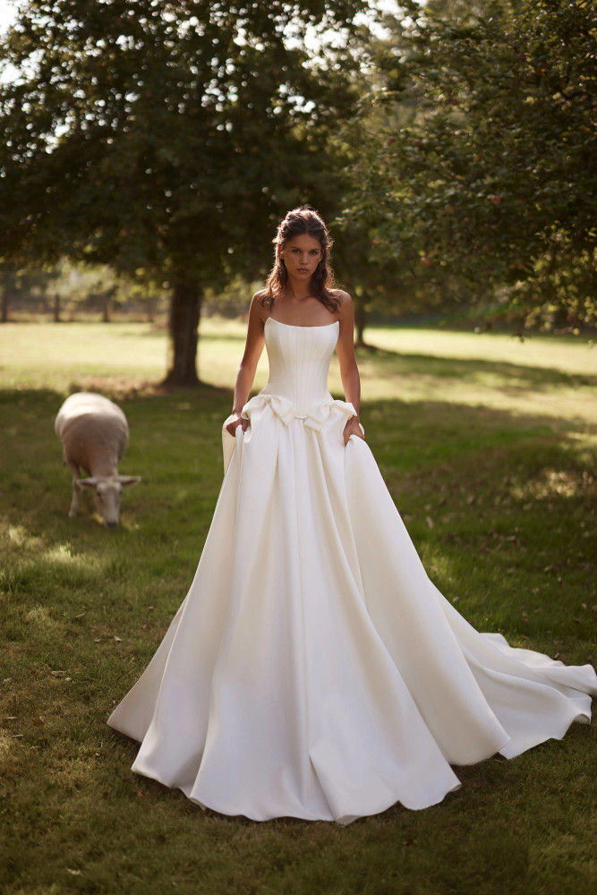Sable Wedding Dress by Luce Sposa