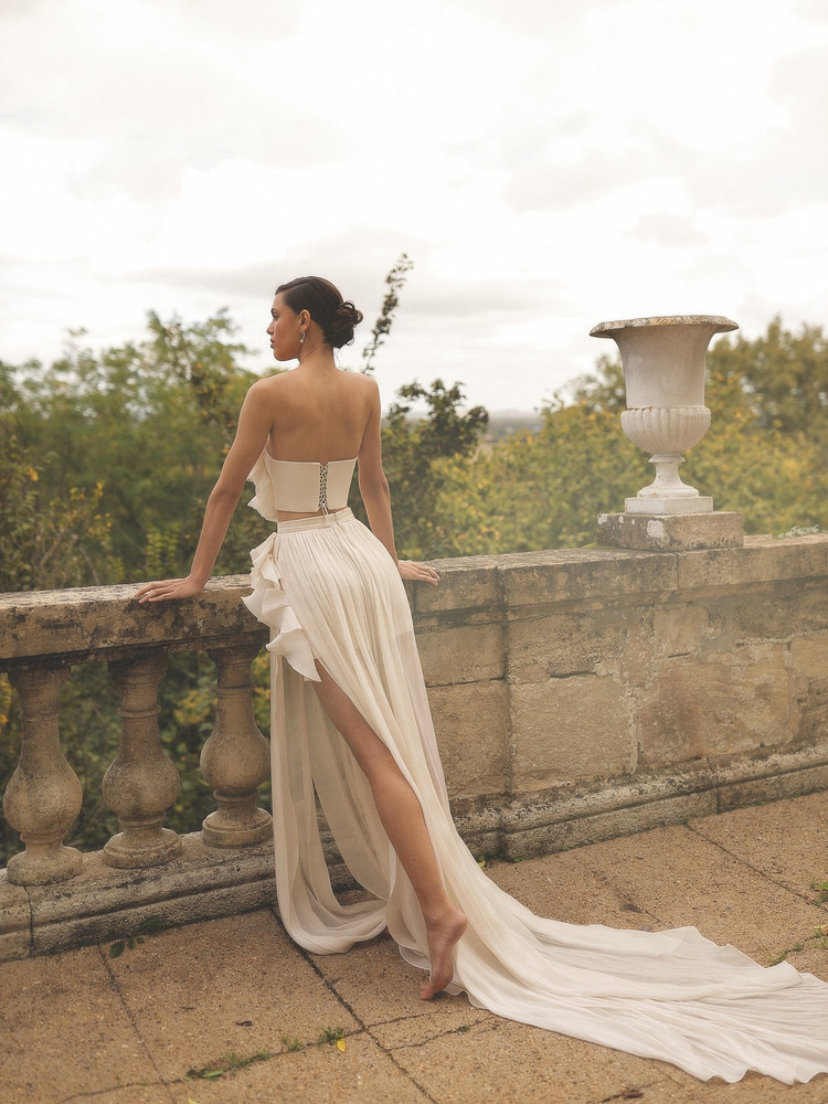 Eira Wedding Dress by Wona Concept 2pcs (top& skirt)