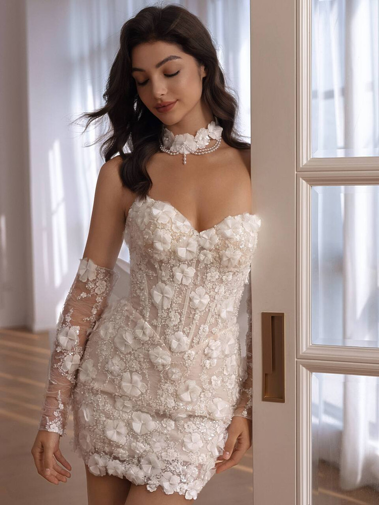 Lavinia Basque Waisted Lace Short Wedding Dress