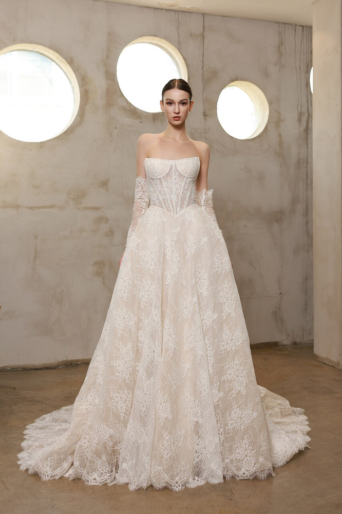 Holly Cat-Eye  Lace Wedding Dress 