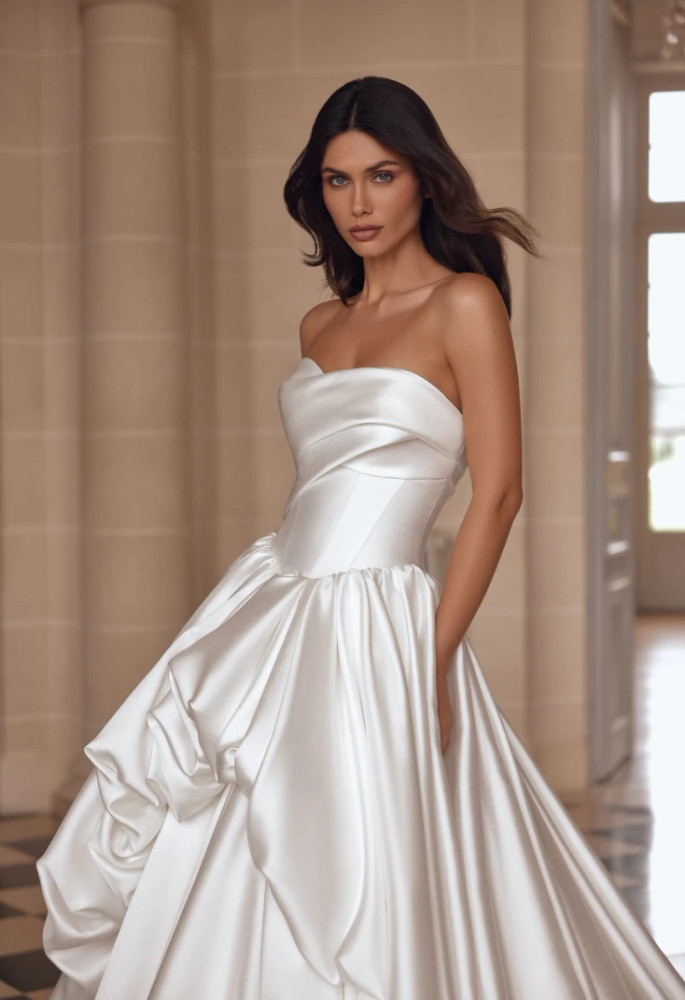 Mirelle Wedding Gown By Pollardi Bridal