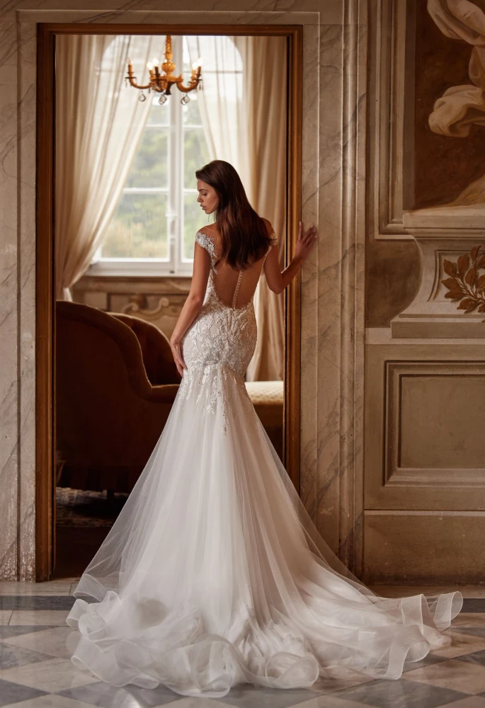 Deslumbranta Wedding Gown By Ida- Torez By Pollardi Bridal