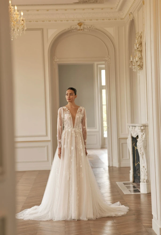 Estou Wedding Gown By Ida- Torez By Pollardi Bridal
