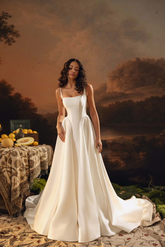 Velora Wedding Dress by Anne-Mariee 