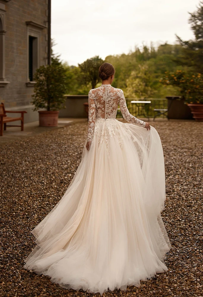 Chrysanthemiss Wedding Gown By Daria Karlozi by Pollardi Bridal 