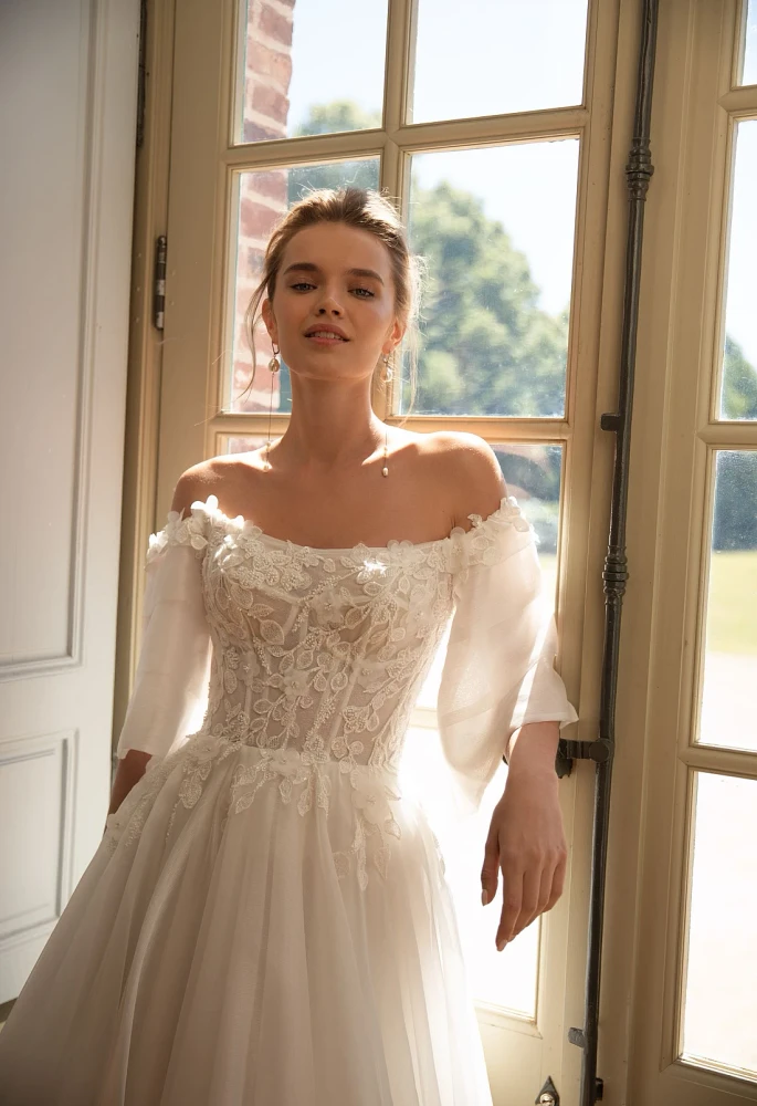 Claire Wedding Gown By Daria Karlozi by Pollardi Bridal 