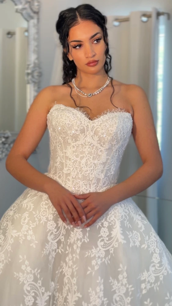 Chloe Lace Wedding Dress 