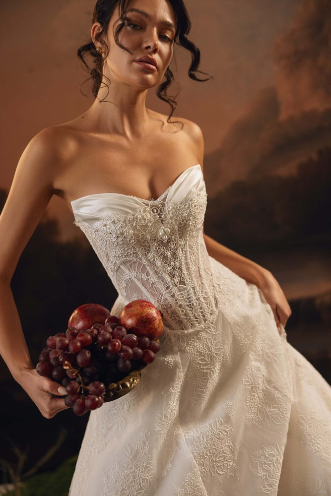 Ilara  Wedding Dress by Anne Mariee
