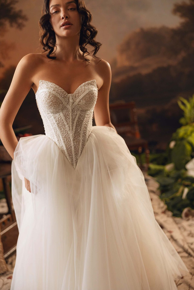Narida Wedding Dress by Anne Mariee