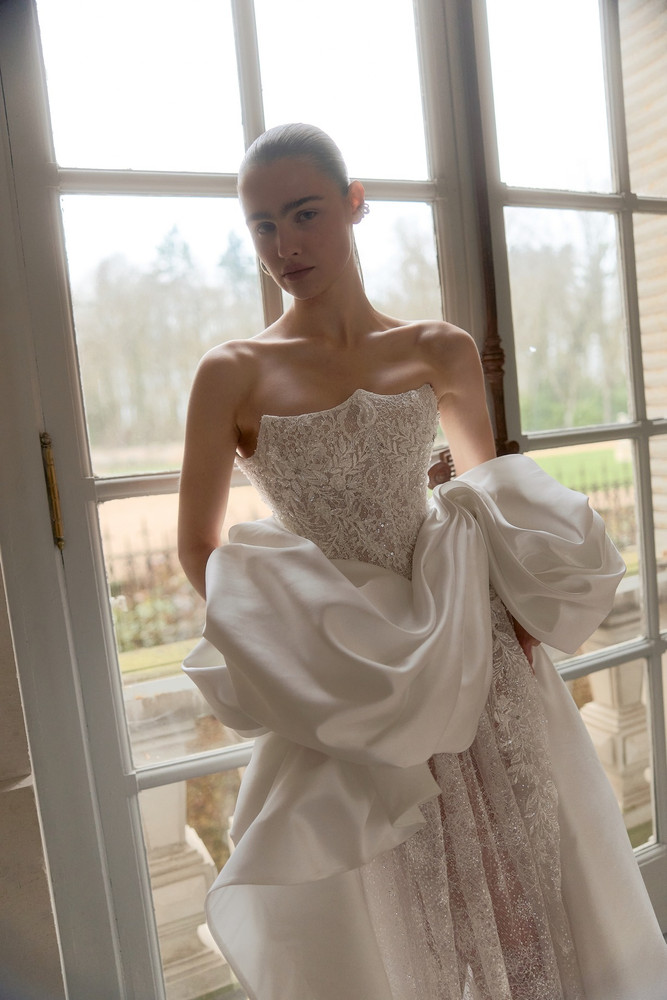 Charleen Wedding Dress by Wona Concept