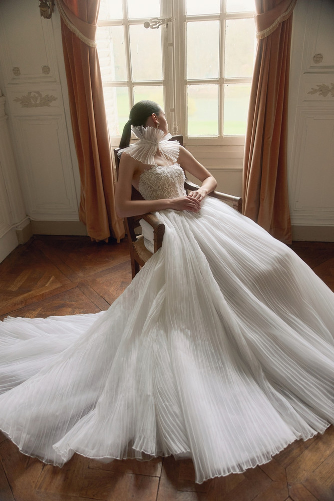 Eclair Wedding Dress by Wona Concept (Call for price) 