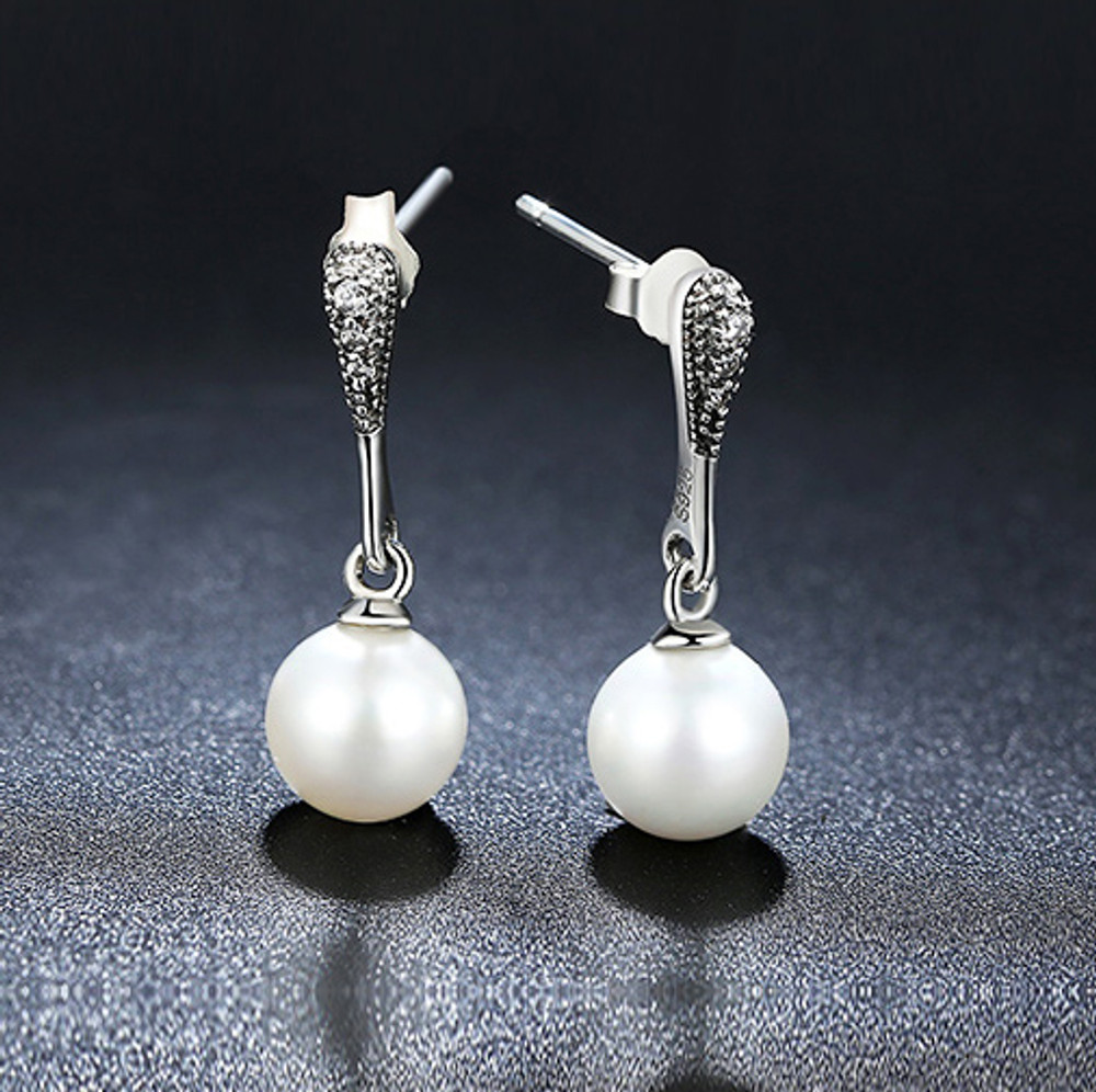 FuQi Gold Pearl & Agate Hook Earrings – Yuan Artisan