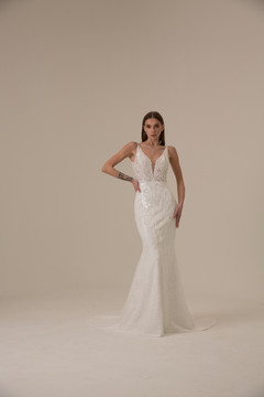 Elena Lace Beaded Mermaid V-neck Wedding Dress