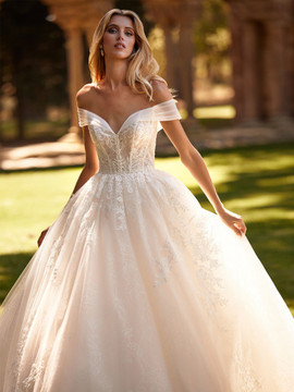BENITA Princess-cut tulle wedding dress by Pronovias Bridal 