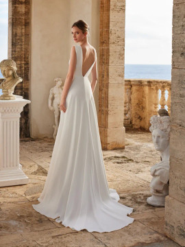 EIENE Wedding Dress by Pronovias A-line crepe wedding dress with V-neck 