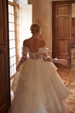 Butterfly Ruffles Wedding Gown by Luce Sposa ( $2800 - $3800 )