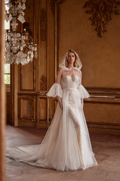 Scarlet by Luce Sposa