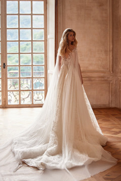 Sonya by Luce Sposa (available online only)