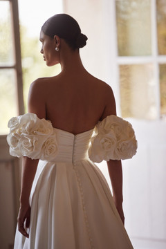 Rosemarie by Luce Sposa Jacquard or Mikado  ( Online Only) ($2400 - $2600)