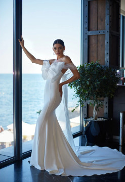 Sexy Silhouette Crepe Silk Wedding Gown By Ida- Torez By Pollardi Bridal 