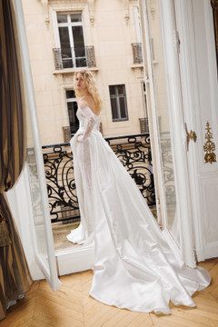 Brunette Mermaid Lace Wedding Dress with optional Overdress by Wona Concept - Dress only 