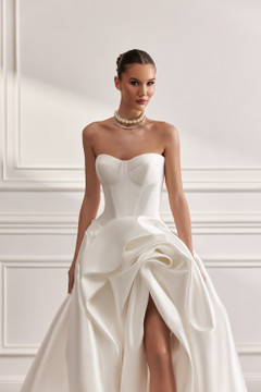 Sisley A-line Wedding Dress by Oksana Mukha