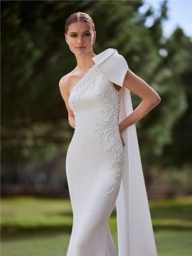 Neua Wedding Dress by Pronovias Mermaid dress with asymmetrical neckline