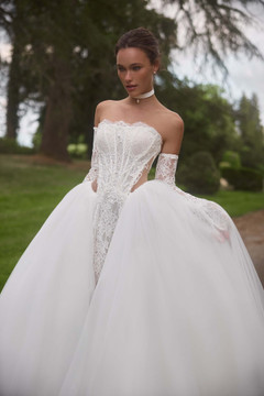 Nayara Princess Wedding Dress by Anne-Mariee