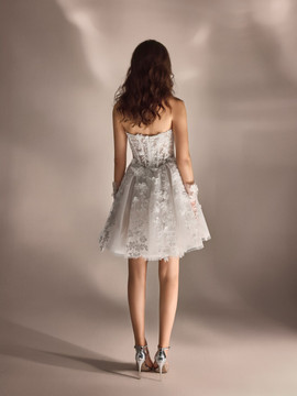 Sienna Short Lace Wedding Dress