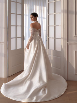 Freya  2-in-1 set with an off-shoulder Wedding Dress 