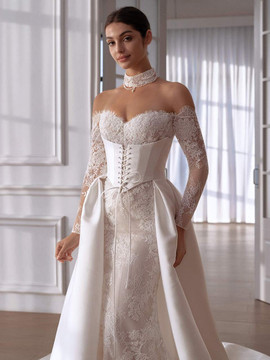 Freya  2-in-1 set with an off-shoulder Wedding Dress 