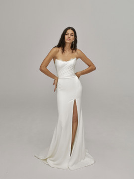 Yanis Wedding Dress by Wona Concept 