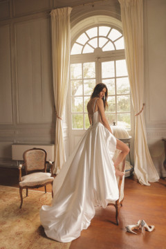 Carvel Wedding Dress by Wona Concept 