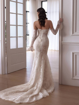 Crimson Bateau-Neck Mermaid Basque Waist Wedding Dress 