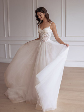 Laurel Basque Waisted Tulle Wedding Dress (Incl sleeves) (online only)