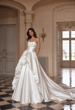 Mirelle Wedding Gown By Pollardi Bridal