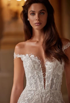 Deslumbranta Wedding Gown By Ida- Torez By Pollardi Bridal
